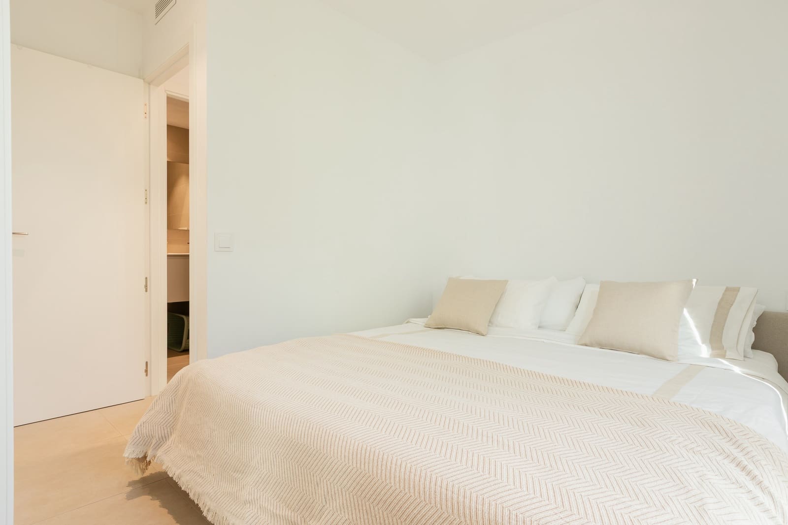 2 makuuhuone Huoneisto myytävänä paikassa Sant Antoni de Portmany mukana uima-altaan 
autotalli - 615 000 € (Ref: 9360845)