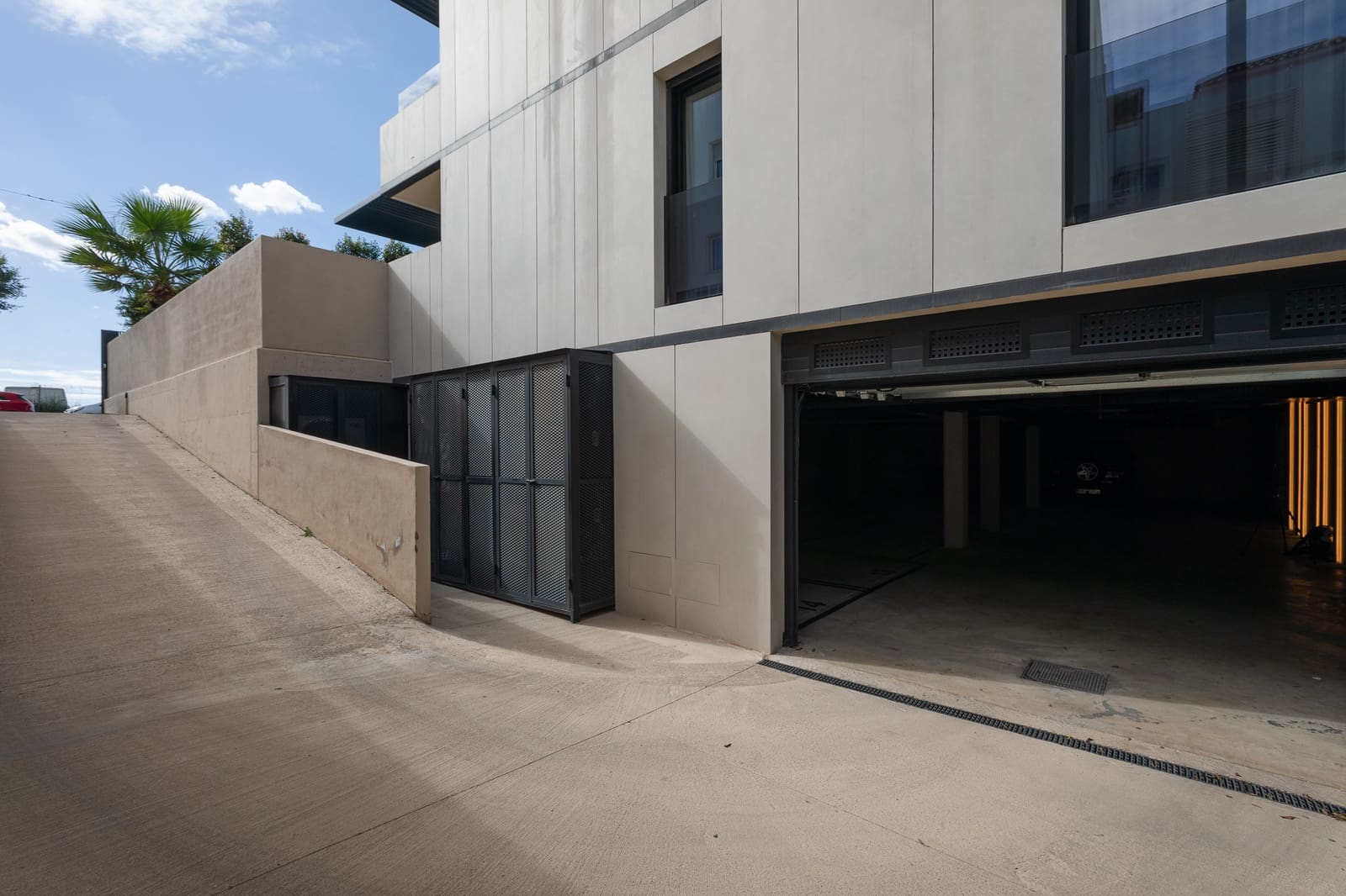 2 makuuhuone Huoneisto myytävänä paikassa Sant Antoni de Portmany mukana uima-altaan 
autotalli - 615 000 € (Ref: 9360845)