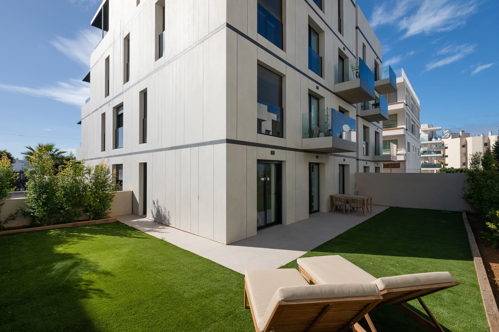 2 makuuhuone Huoneisto myytävänä paikassa Sant Antoni de Portmany mukana uima-altaan 
autotalli - 615 000 € (Ref: 9360845)