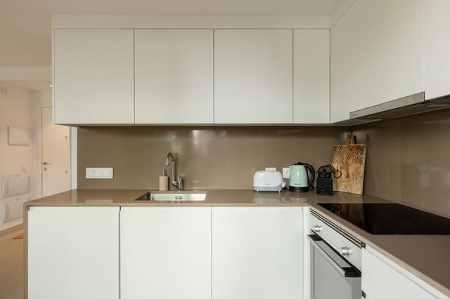 Apartamento de 2 habitaciones en Sant Antoni de Portmany en venta con piscina garaje - 595.000 € (Ref: 9360845)