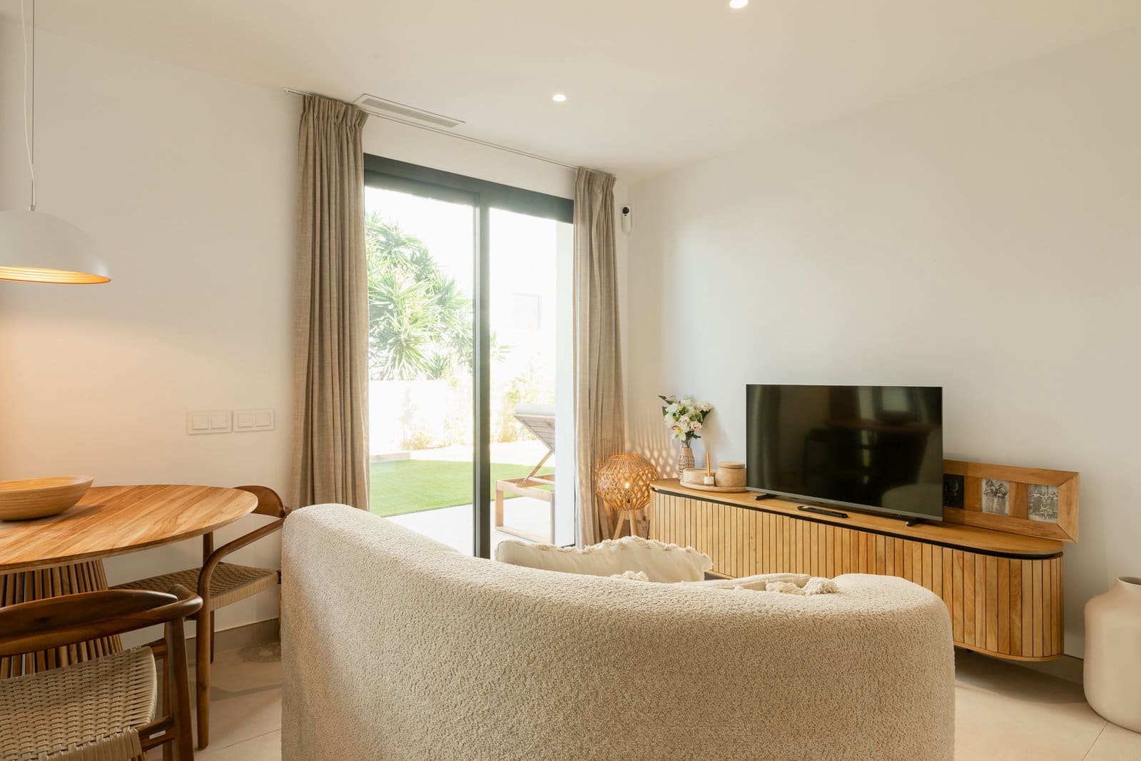 2 bedroom Apartment for sale in Sant Antoni de Portmany with pool garage - € 595,000 (Ref: 9360845)