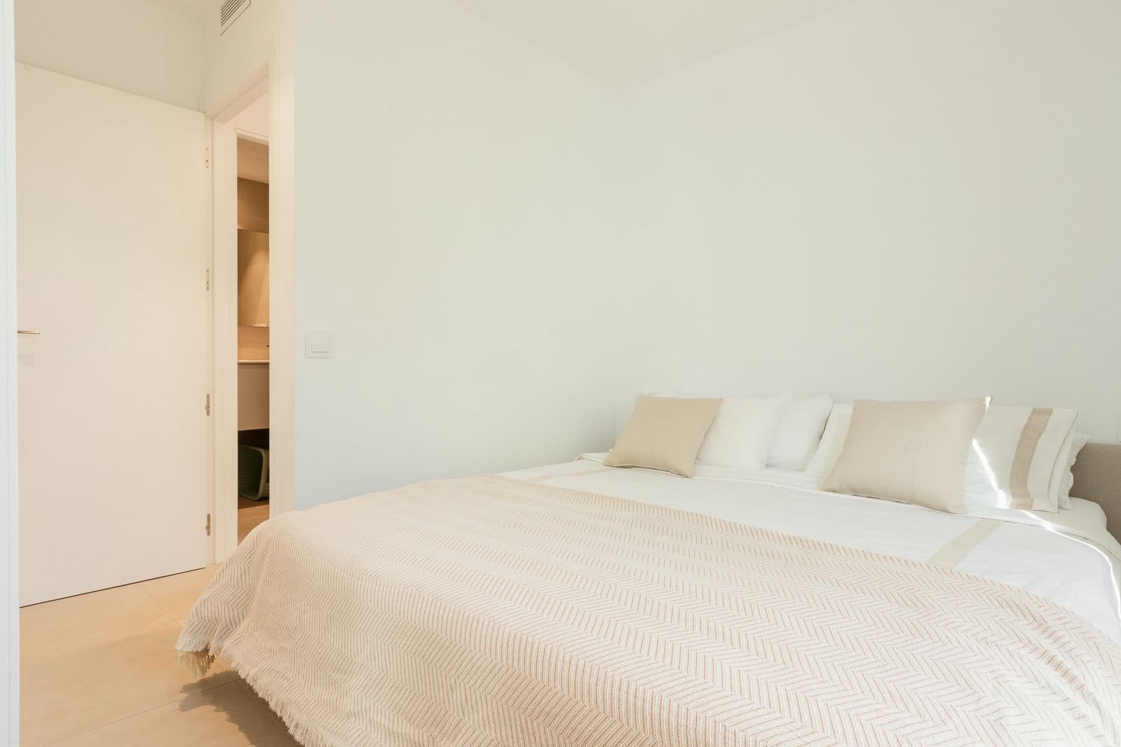 2 bedroom Apartment for sale in Sant Antoni de Portmany with pool garage - € 595,000 (Ref: 9360845)