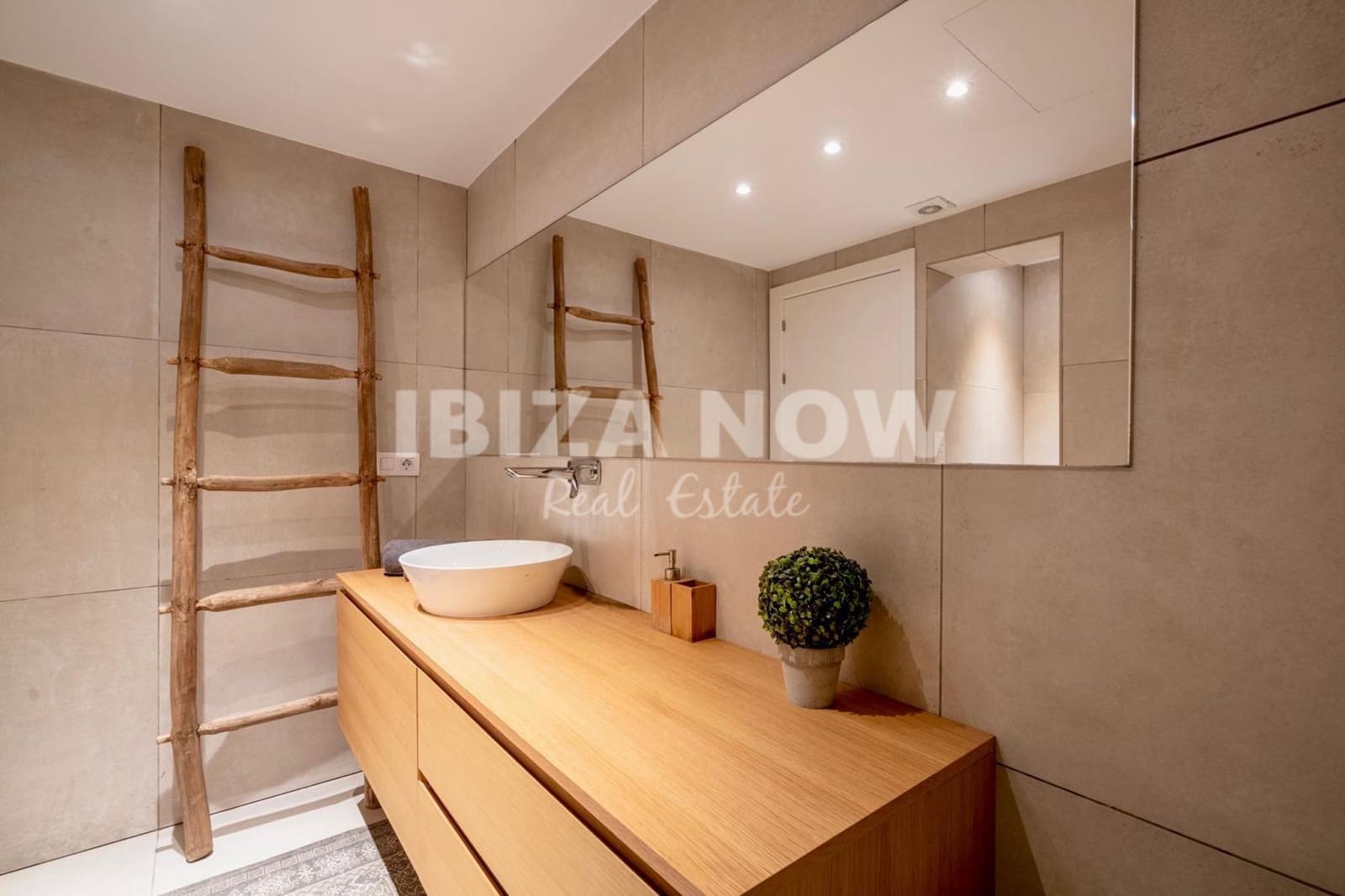 2 bedroom Apartment for sale in Cala Vadella with pool - € 690,000 (Ref: 9394485)