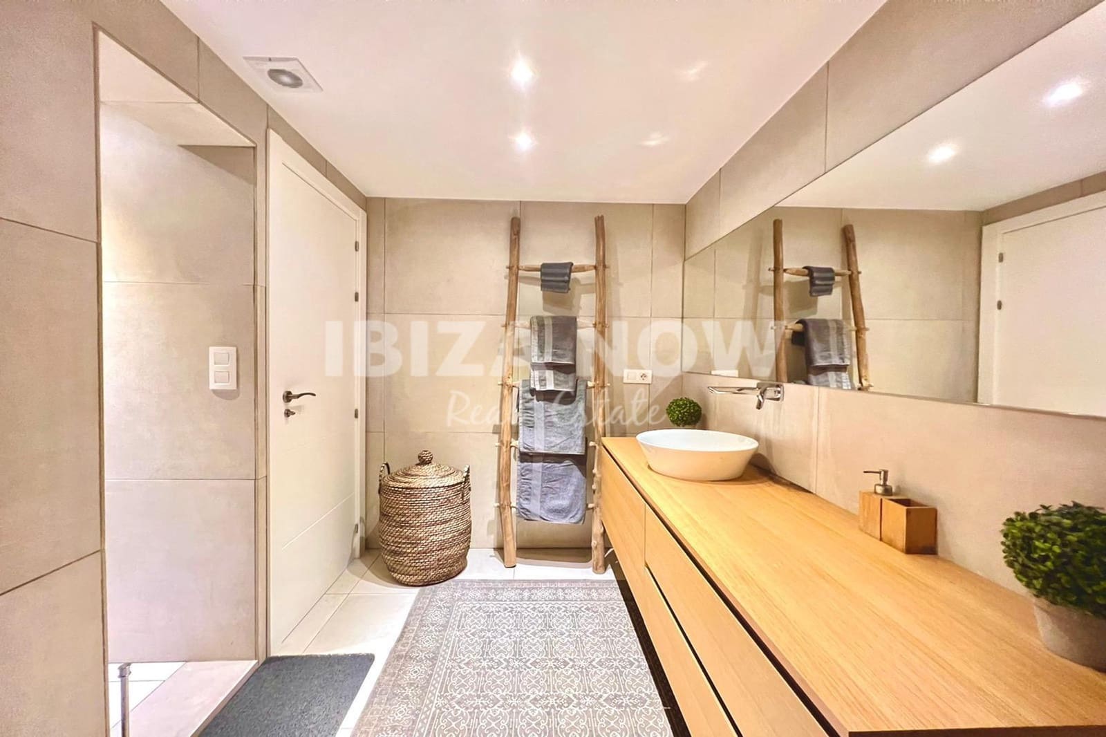 2 bedroom Apartment for sale in Cala Vadella with pool - € 690,000 (Ref: 9394485)