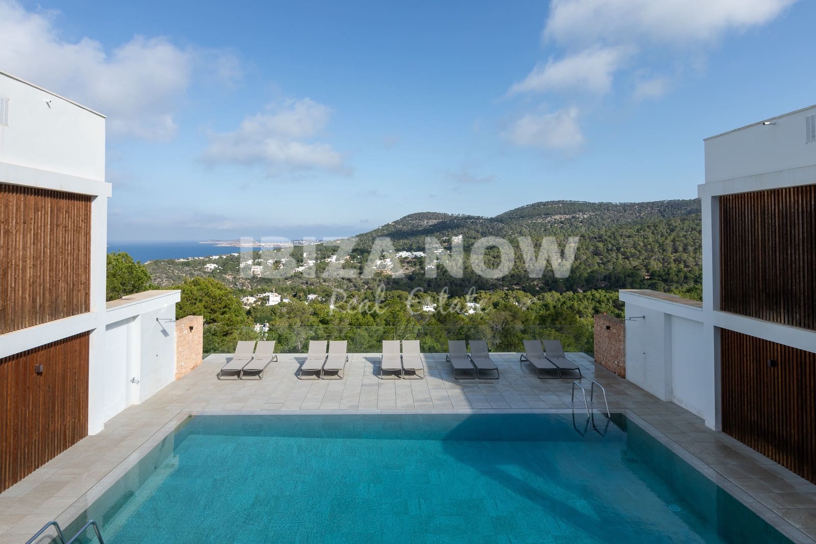2 bedroom Apartment for sale in Cala Vadella with pool - € 690,000 (Ref: 9394485)
