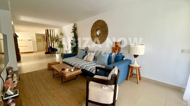 2 bedroom Apartment for sale in Illa Plana, Ibiza / Eivissa town with garage - € 880,000 (Ref: 9464939)