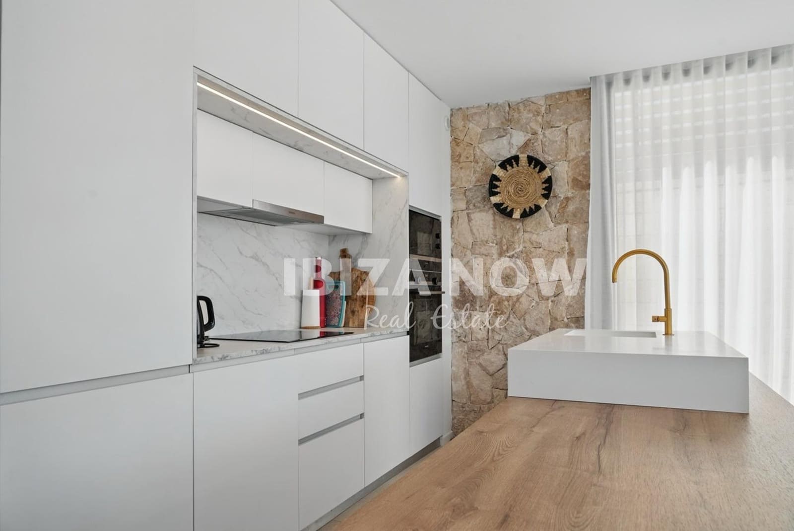 Chalet de 3 habitaciones en Cala Tarida en venta con piscina garaje - 1.200.000 € (Ref: 9466298)