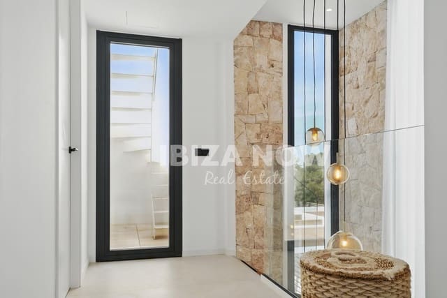 3 makuuhuone Huvila myytävänä paikassa Cala Tarida, San Jose / Sant Josep de Sa Talaia mukana uima-altaan 
autotalli - 1 200 000 € (Ref: 9466298)