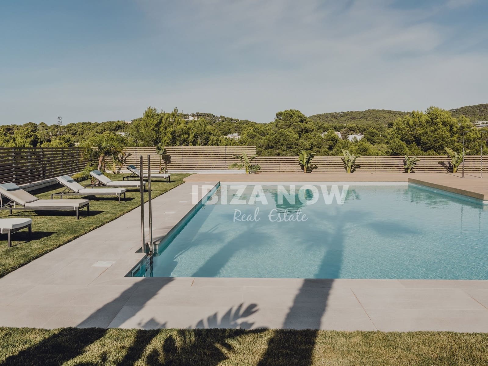 Chalet de 3 habitaciones en Cala Tarida en venta con piscina garaje - 1.200.000 € (Ref: 9466298)