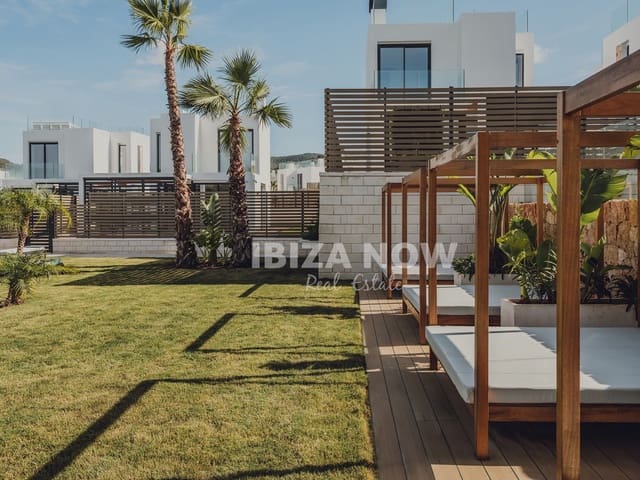 3 makuuhuone Huvila myytävänä paikassa Cala Tarida, San Jose / Sant Josep de Sa Talaia mukana uima-altaan 
autotalli - 1 200 000 € (Ref: 9466298)