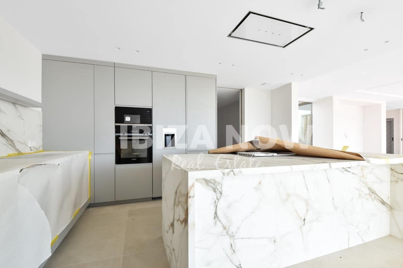 5 bedroom Villa for sale in Ibiza / Eivissa town with pool garage - € 5,700,000 (Ref: 9466299)