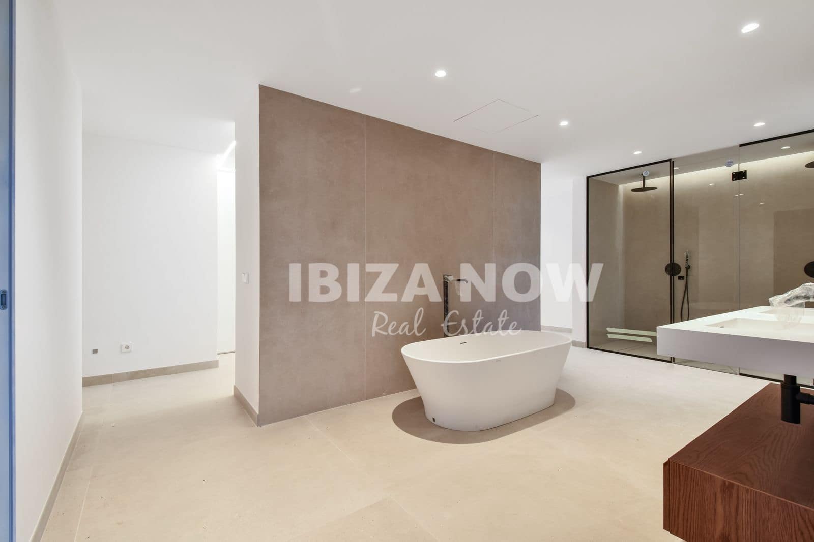 5 bedroom Villa for sale in Ibiza / Eivissa town with pool garage - € 5,700,000 (Ref: 9466299)