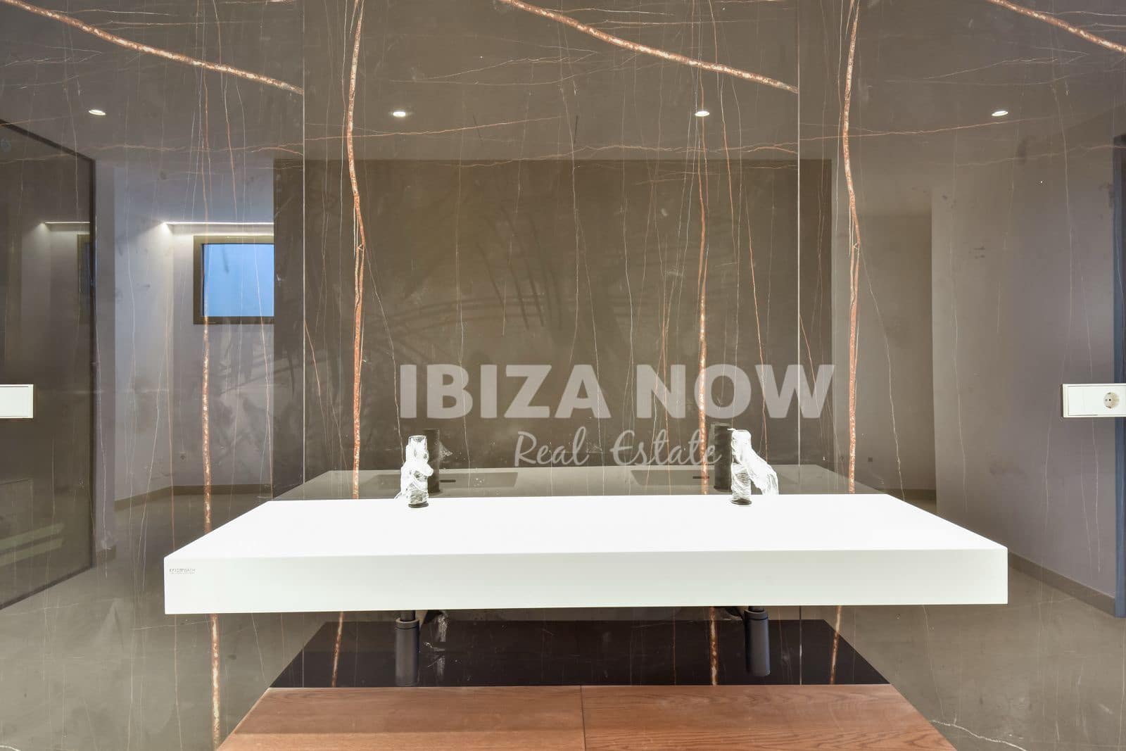 5 bedroom Villa for sale in Ibiza / Eivissa town with pool garage - € 5,700,000 (Ref: 9466299)