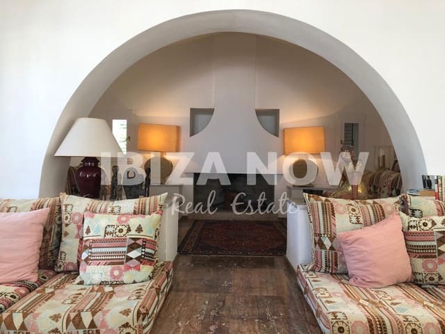 4 bedroom Villa for sale in Cala Vadella, San Jose / Sant Josep de Sa Talaia with pool - € 1,850,000 (Ref: 9466300)