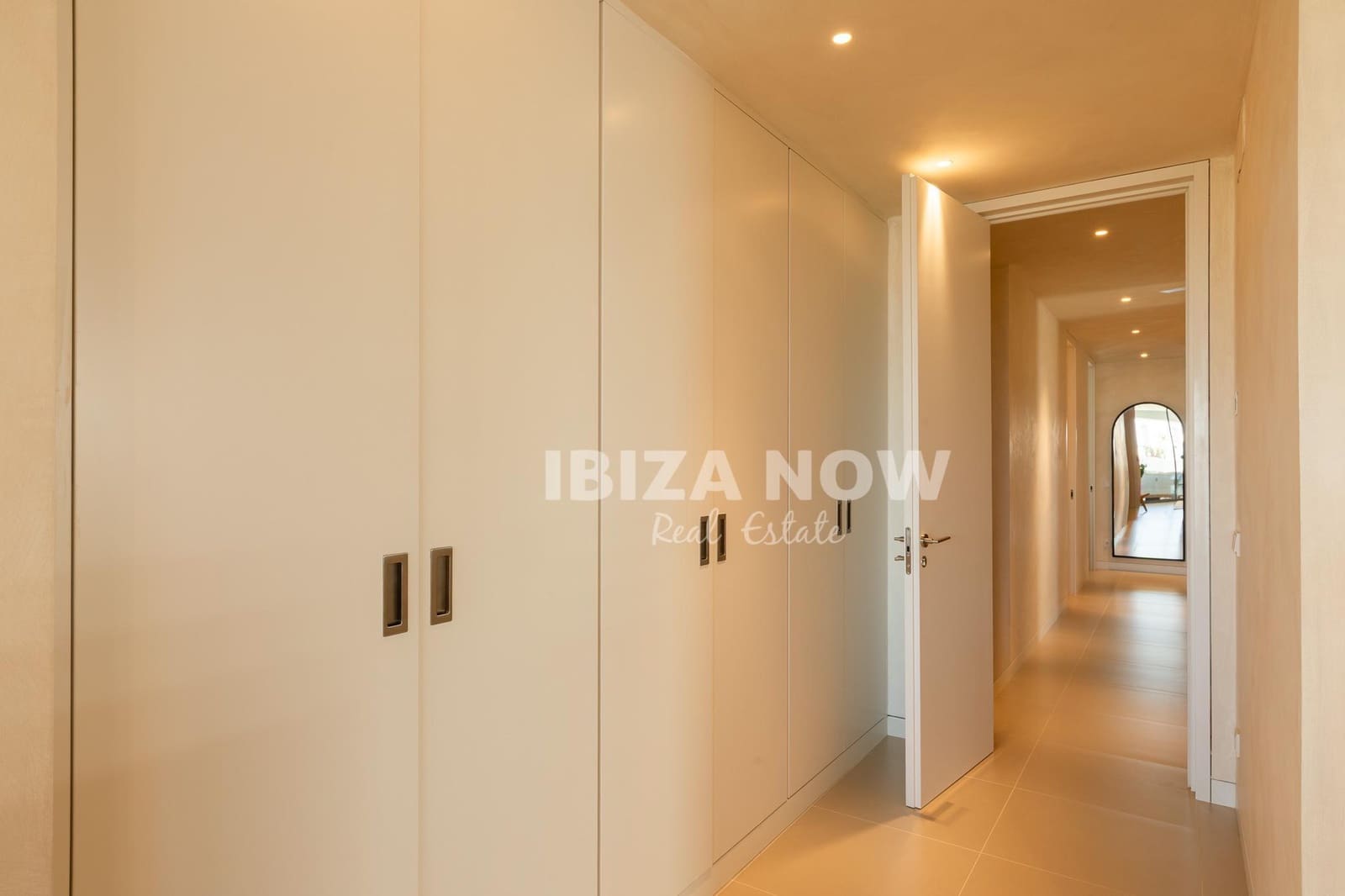 4 bedroom Apartment for sale in Ibiza / Eivissa town with garage - € 2,885,000 (Ref: 9467741)