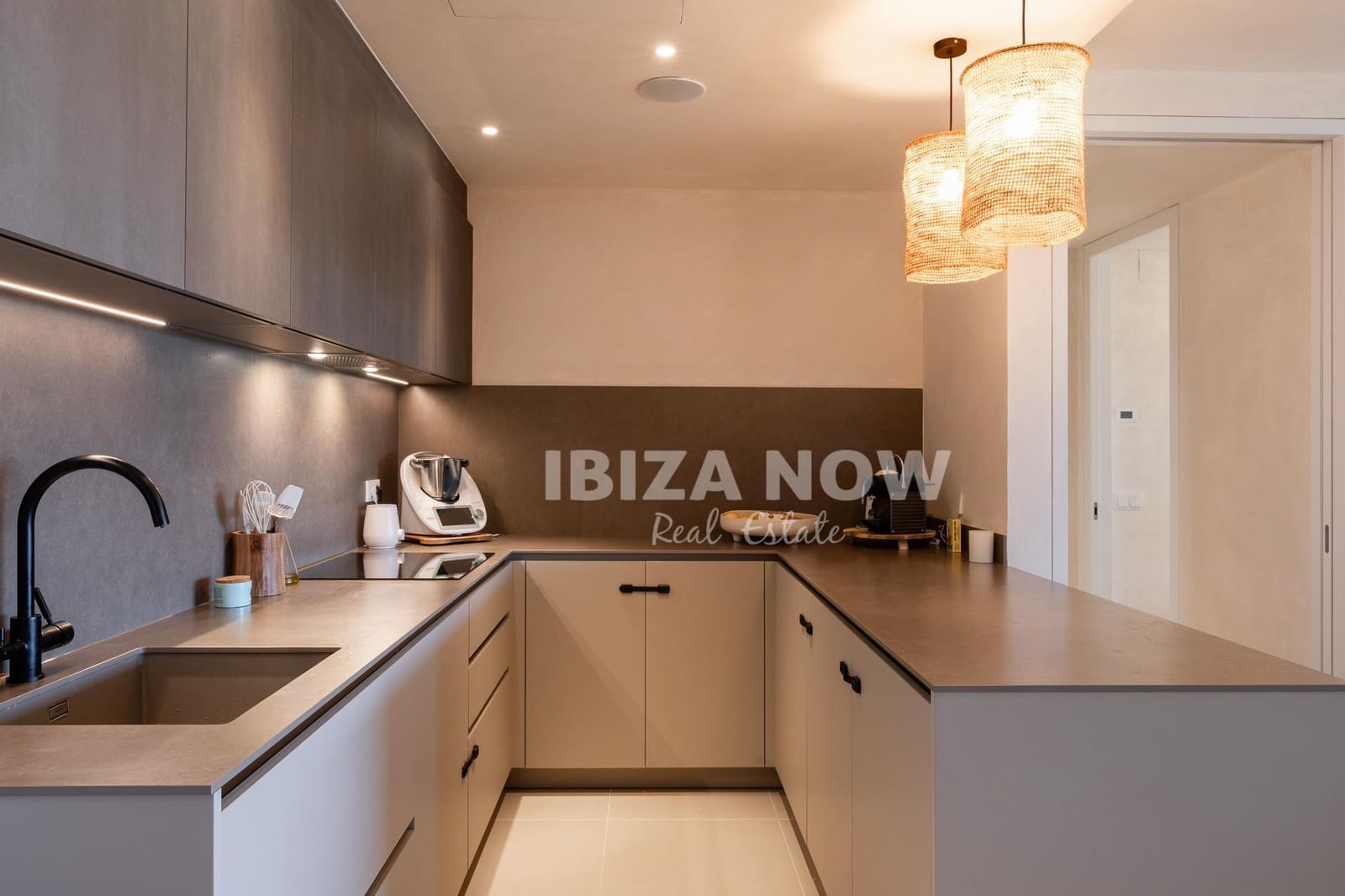 4 bedroom Apartment for sale in Ibiza / Eivissa town with garage - € 2,885,000 (Ref: 9467741)