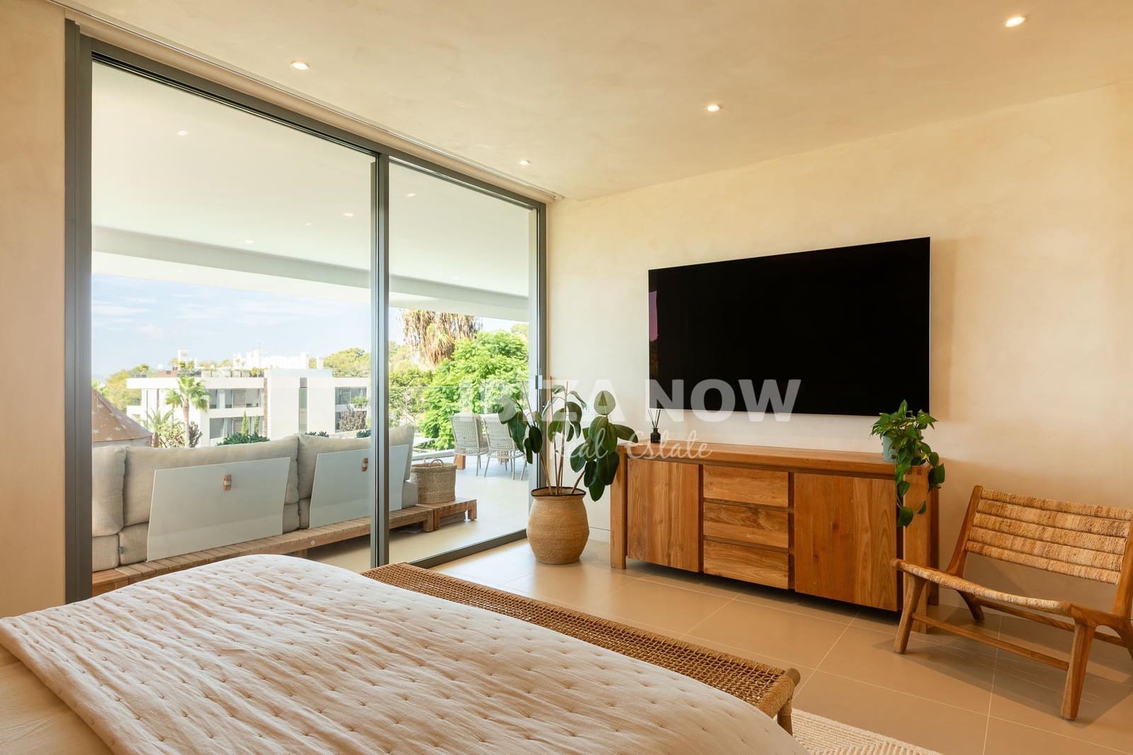 4 bedroom Apartment for sale in Ibiza / Eivissa town with garage - € 2,885,000 (Ref: 9467741)