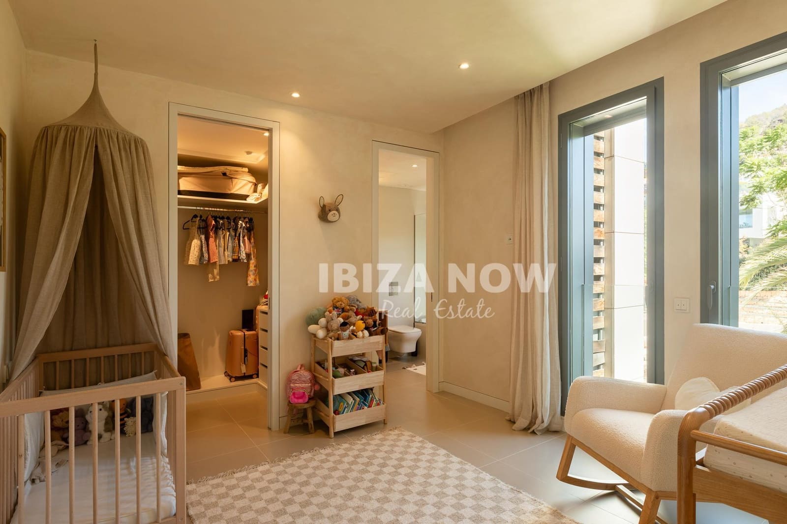 4 bedroom Apartment for sale in Ibiza / Eivissa town with garage - € 2,885,000 (Ref: 9467741)