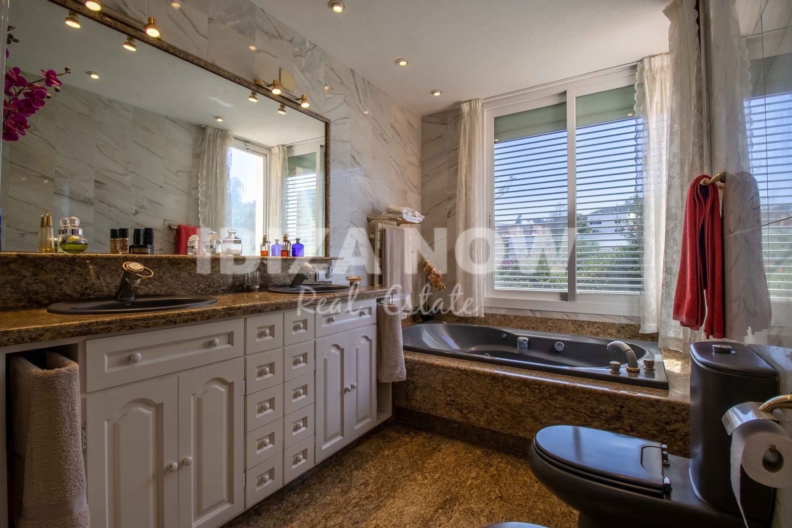 7 bedroom Villa for sale in Ibiza / Eivissa town with pool garage - € 3,960,000 (Ref: 9467743)