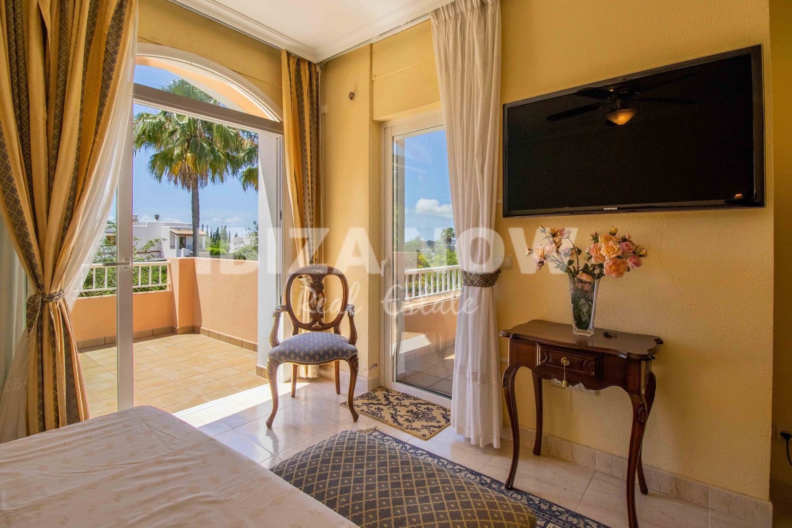 7 bedroom Villa for sale in Ibiza / Eivissa town with pool garage - € 3,960,000 (Ref: 9467743)