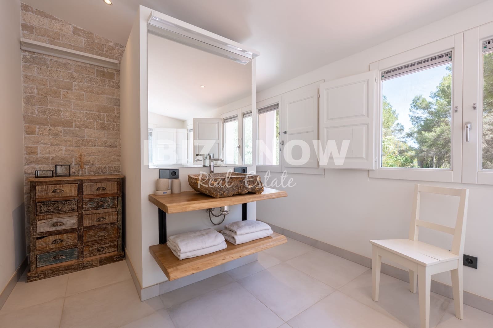 5 soverom Villa til salgs i Porroig med svømmebasseng garasje - € 3 500 000 (Ref: 9564023)