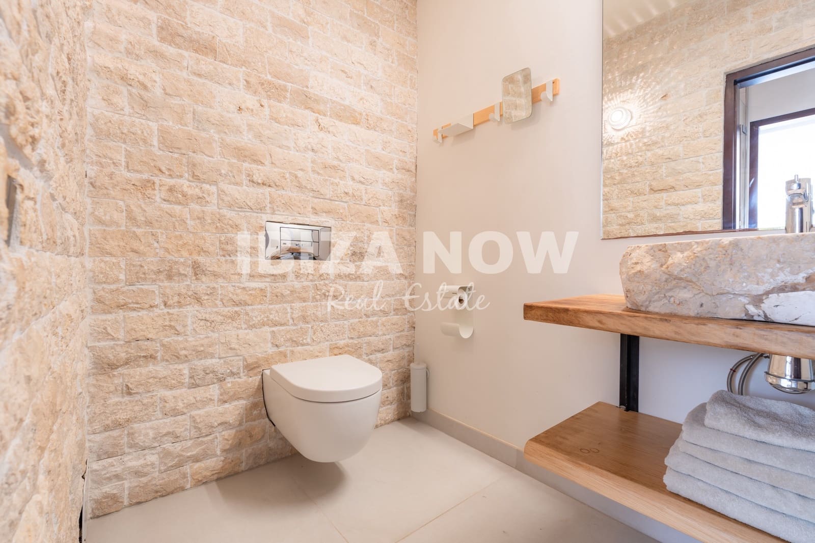 5 soverom Villa til salgs i Porroig med svømmebasseng garasje - € 3 500 000 (Ref: 9564023)