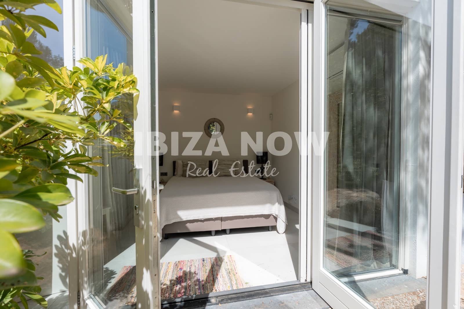 5 soverom Villa til salgs i Porroig med svømmebasseng garasje - € 3 500 000 (Ref: 9564023)