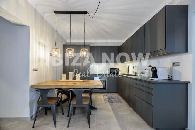 4 makuuhuone Huoneisto myytävänä paikassa Ibiza kaupunki - 620 000 € (Ref: 9600037)