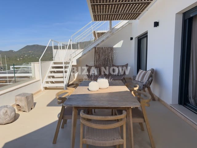 2 makuuhuone Huoneisto myytävänä paikassa San Jose / Sant Josep de Sa Talaia mukana uima-altaan 
autotalli - 695 000 € (Ref: 9779175)