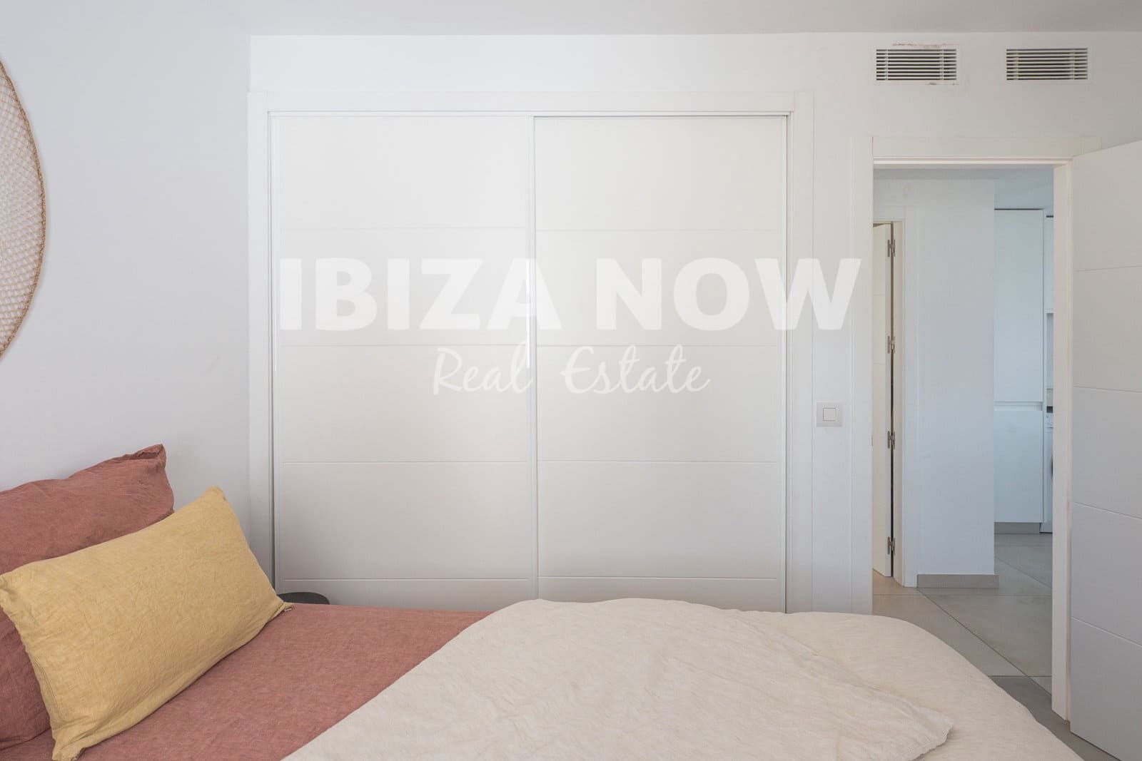 3 bedroom Apartment for sale in San Jose / Sant Josep de Sa Talaia with pool garage - € 1,395,000 (Ref: 9829917)