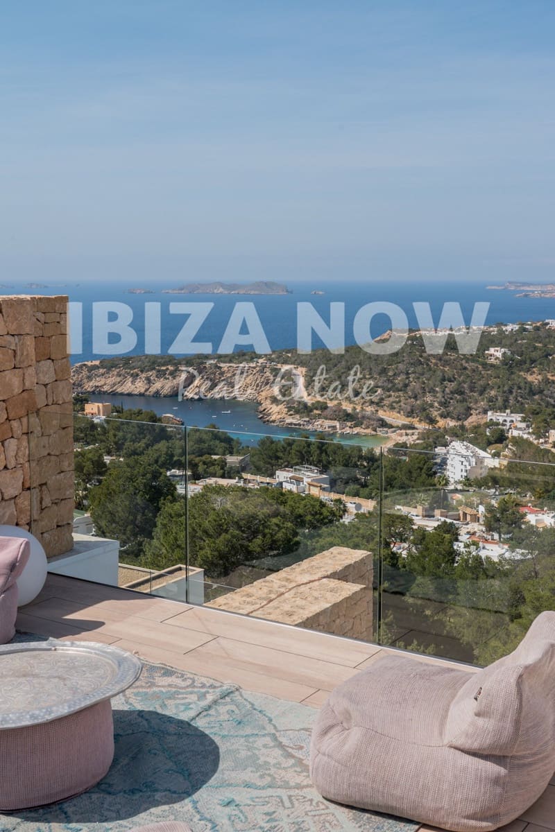 3 bedroom Apartment for sale in San Jose / Sant Josep de Sa Talaia with pool garage - € 1,395,000 (Ref: 9829917)