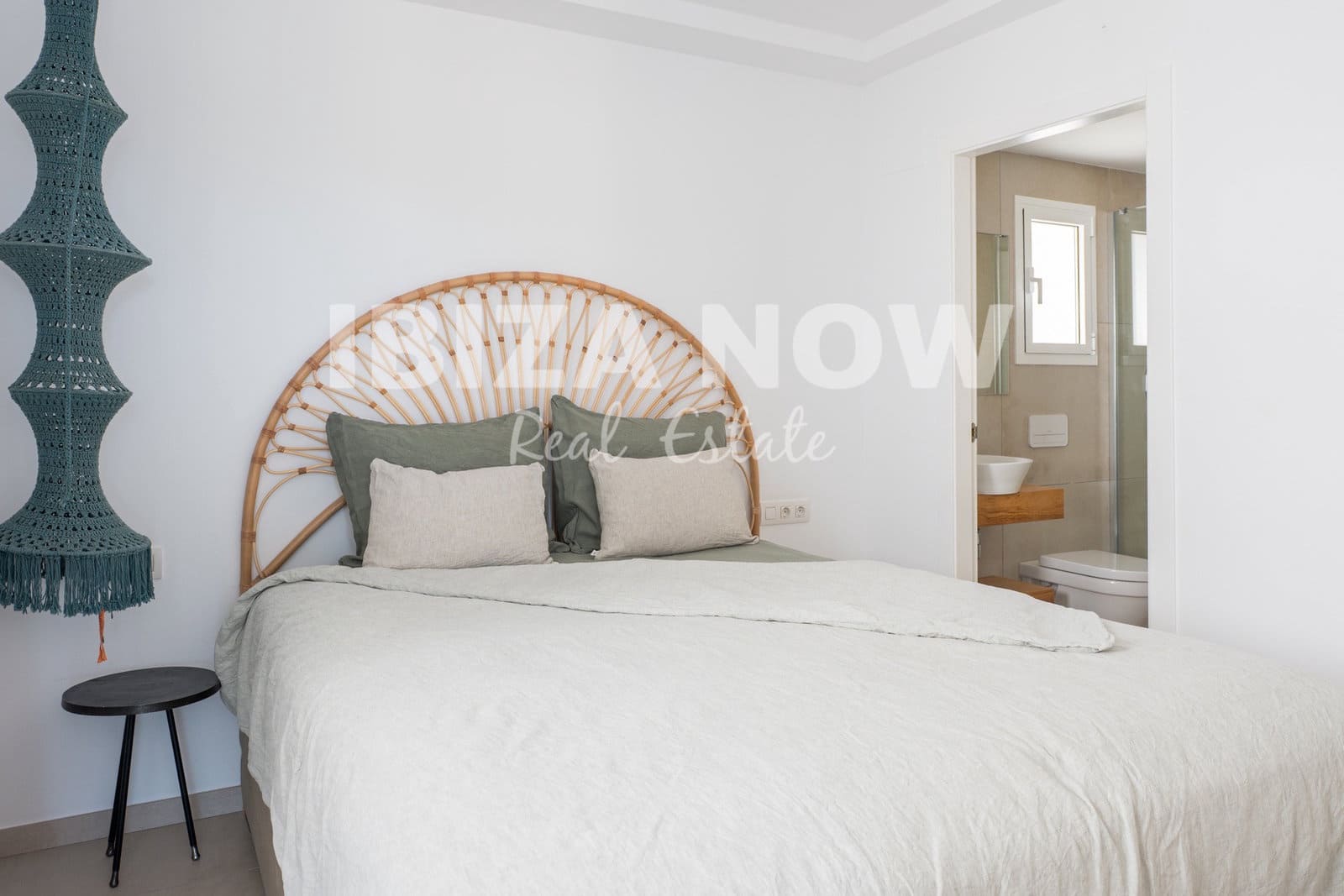 3 bedroom Apartment for sale in San Jose / Sant Josep de Sa Talaia with pool garage - € 1,395,000 (Ref: 9829917)