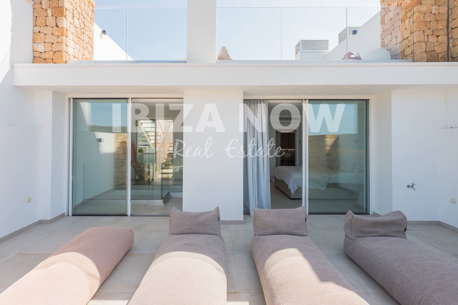 3 bedroom Apartment for sale in San Jose / Sant Josep de Sa Talaia with pool garage - € 1,395,000 (Ref: 9829917)