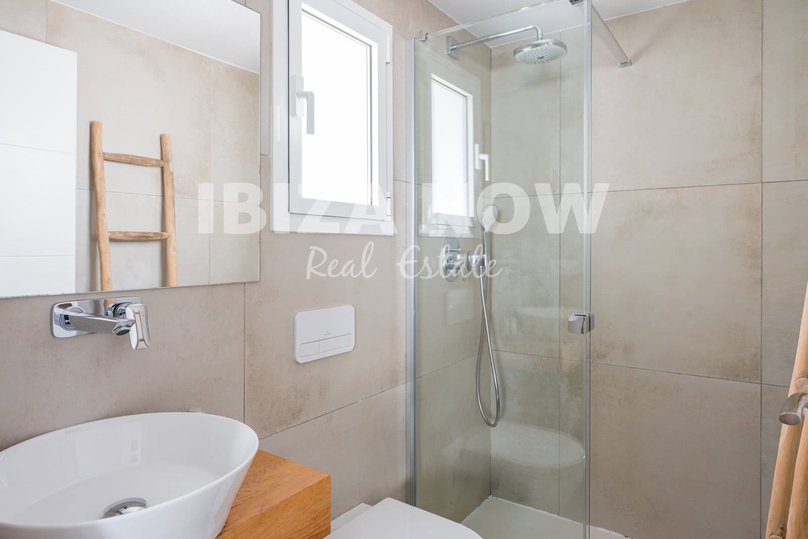 3 bedroom Apartment for sale in San Jose / Sant Josep de Sa Talaia with pool garage - € 1,395,000 (Ref: 9829917)
