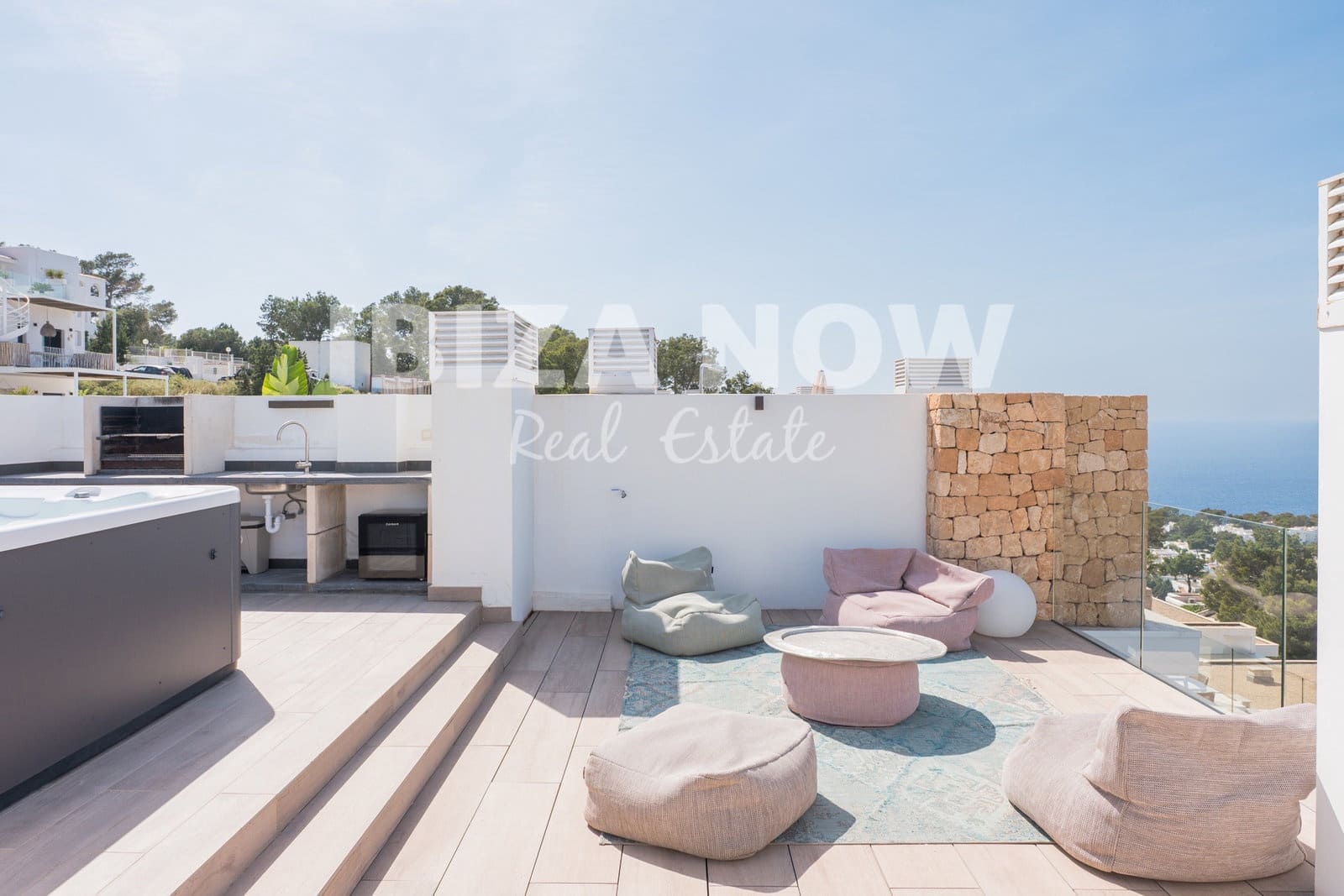 3 bedroom Apartment for sale in San Jose / Sant Josep de Sa Talaia with pool garage - € 1,395,000 (Ref: 9829917)