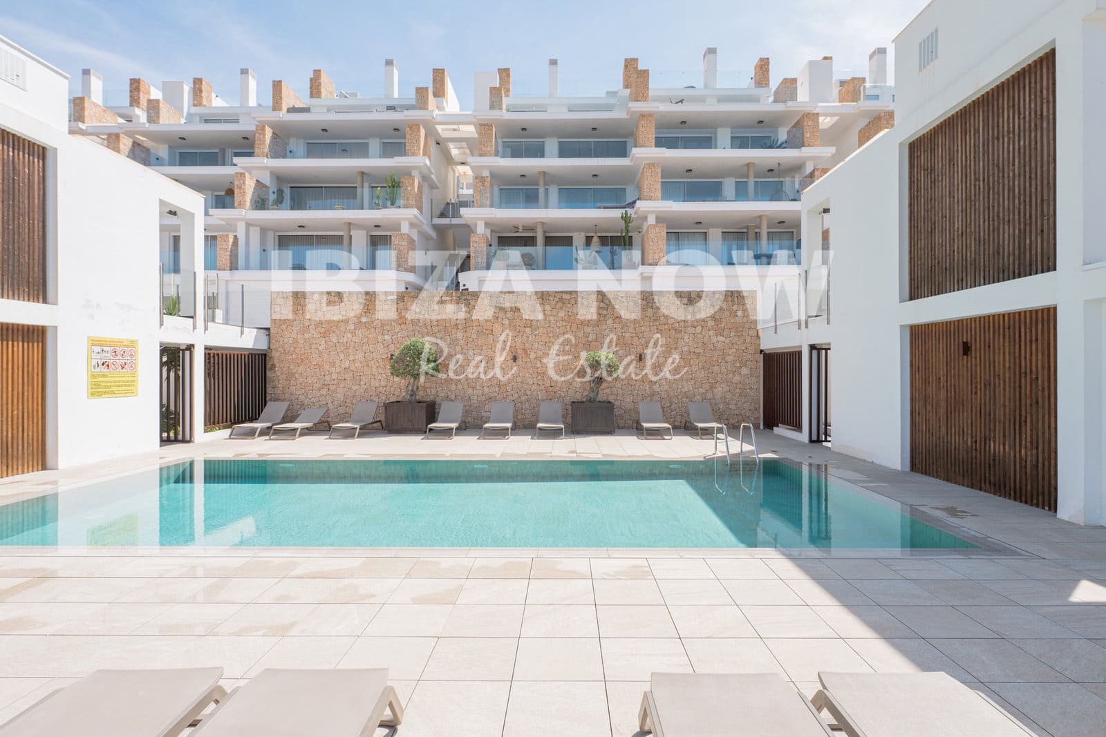 3 bedroom Apartment for sale in San Jose / Sant Josep de Sa Talaia with pool garage - € 1,395,000 (Ref: 9829917)