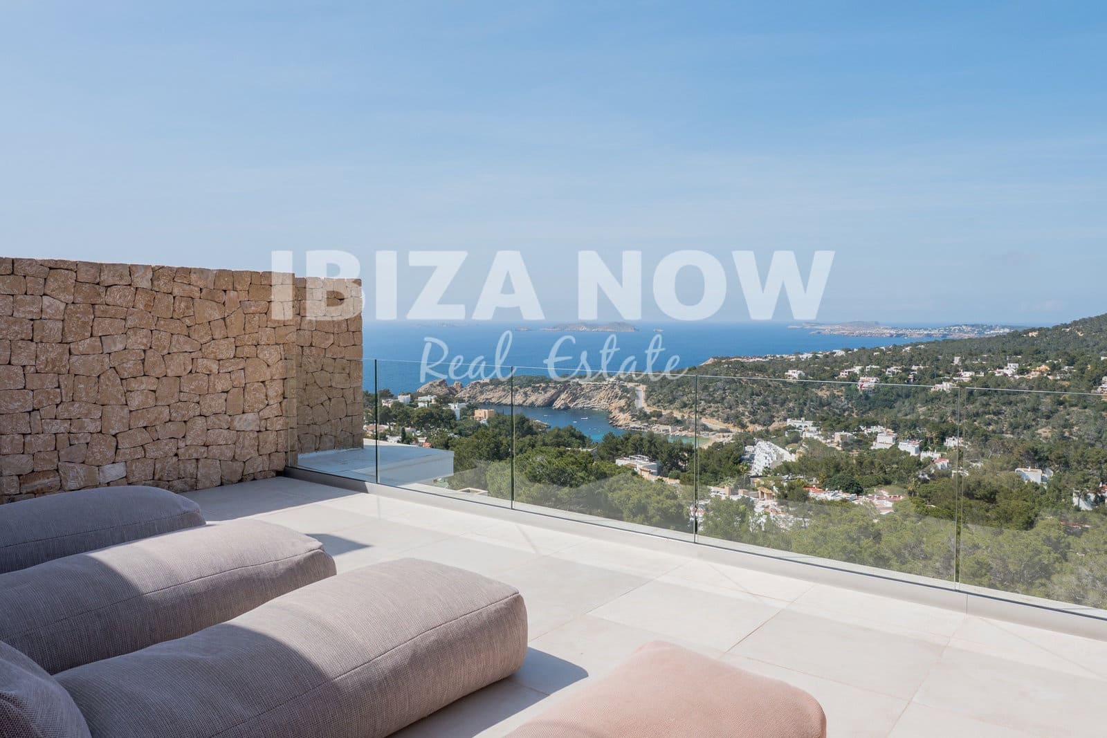 3 bedroom Apartment for sale in San Jose / Sant Josep de Sa Talaia with pool garage - € 1,395,000 (Ref: 9829917)