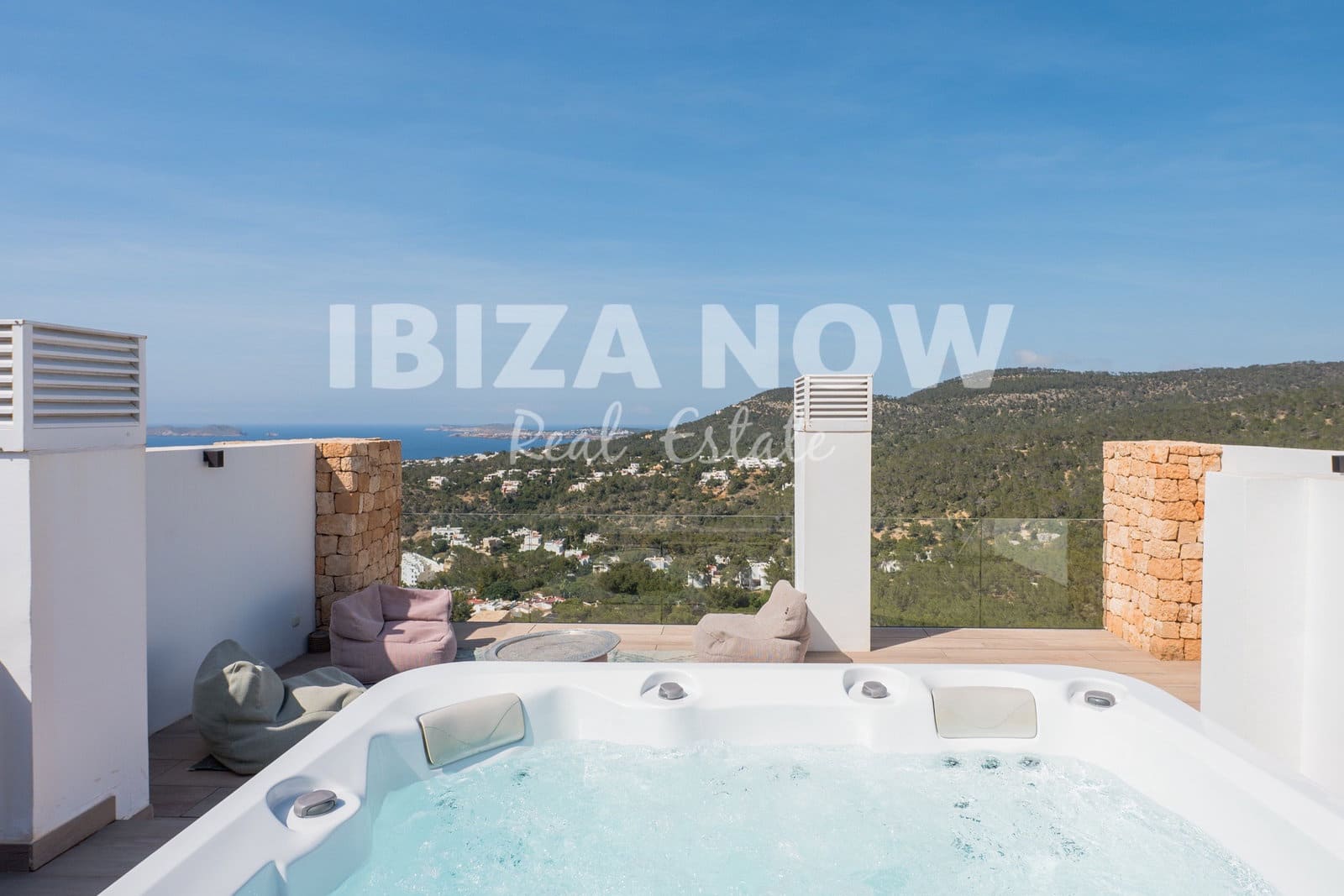 3 bedroom Apartment for sale in San Jose / Sant Josep de Sa Talaia with pool garage - € 1,395,000 (Ref: 9829917)