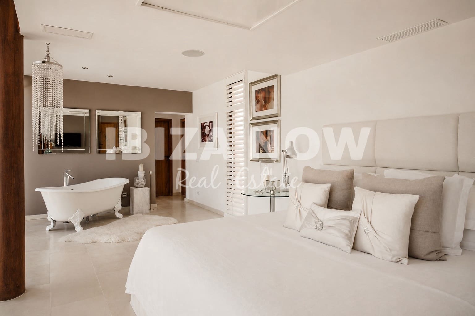 6 slaapkamer Villa te koop in Santa Gertrudis de Fruitera met zwembad garage - € 5.750.000 (Ref: 9994683)