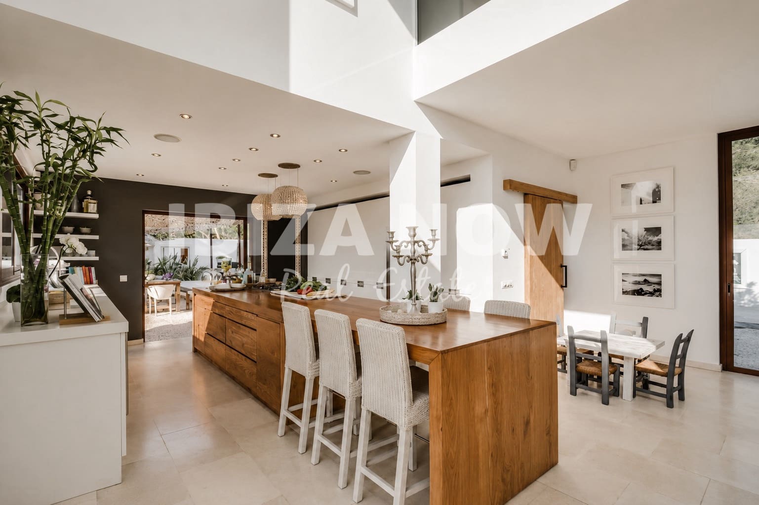 6 slaapkamer Villa te koop in Santa Gertrudis de Fruitera met zwembad garage - € 5.750.000 (Ref: 9994683)