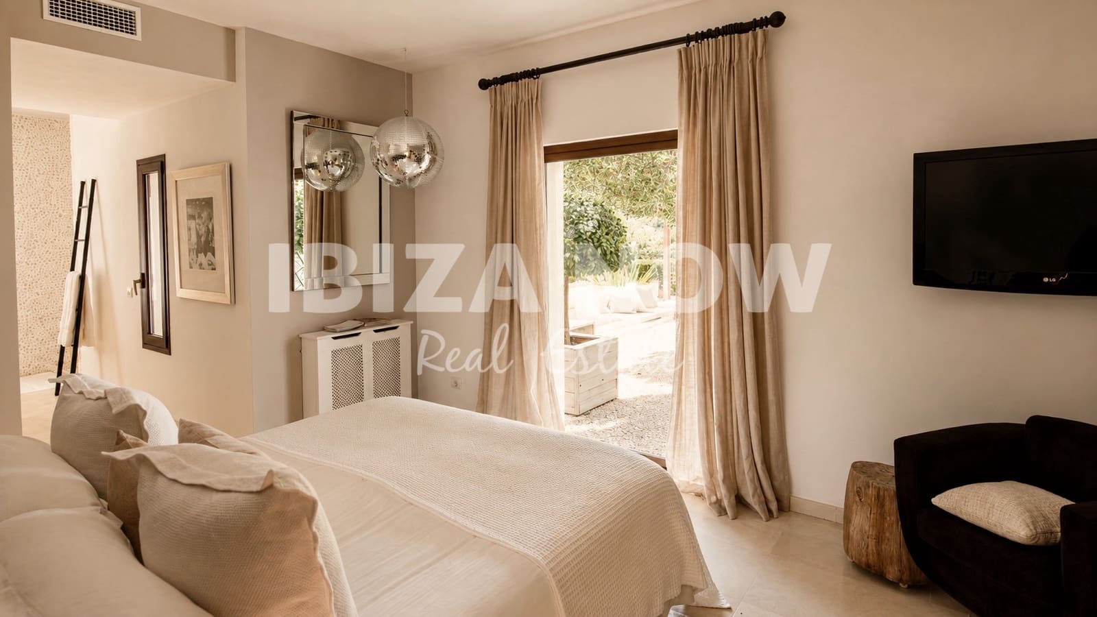 6 slaapkamer Villa te koop in Santa Gertrudis de Fruitera met zwembad garage - € 5.750.000 (Ref: 9994683)