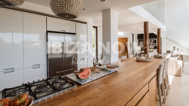 6 slaapkamer Villa te koop in Santa Gertrudis de Fruitera, Santa Eulalia / Santa Eularia met zwembad garage - € 5.750.000 (Ref: 9994683)