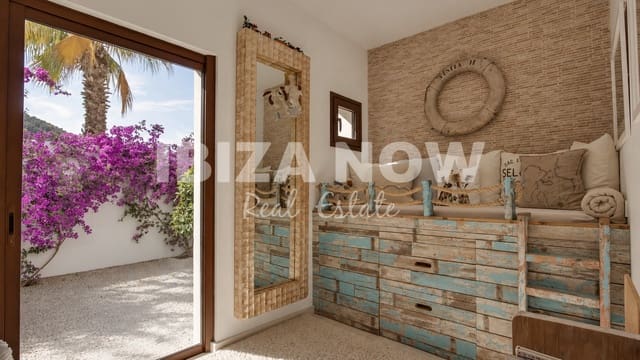 6 slaapkamer Villa te koop in Santa Gertrudis de Fruitera, Santa Eulalia / Santa Eularia met zwembad garage - € 5.750.000 (Ref: 9994683)
