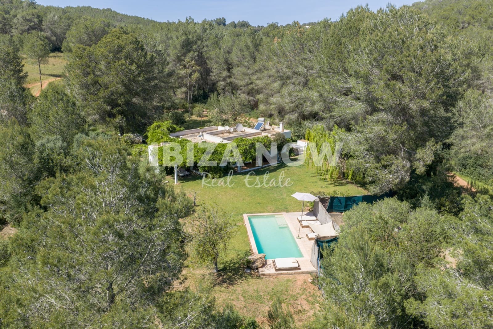 4 sovrum Finca/Hus på landet till salu i Santa Gertrudis de Fruitera med pool garage - 2 750 000 € (Ref: 9994690)