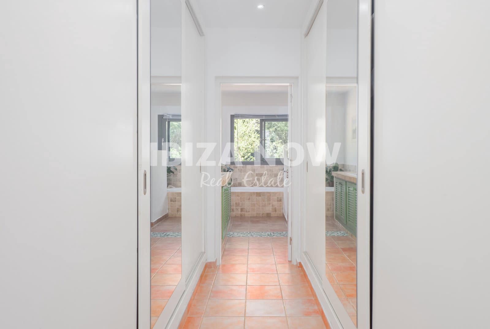 4 chambre Finca/Maison de Campagne à vendre à Santa Gertrudis de Fruitera avec piscine garage - 2 750 000 € (Ref: 9994690)