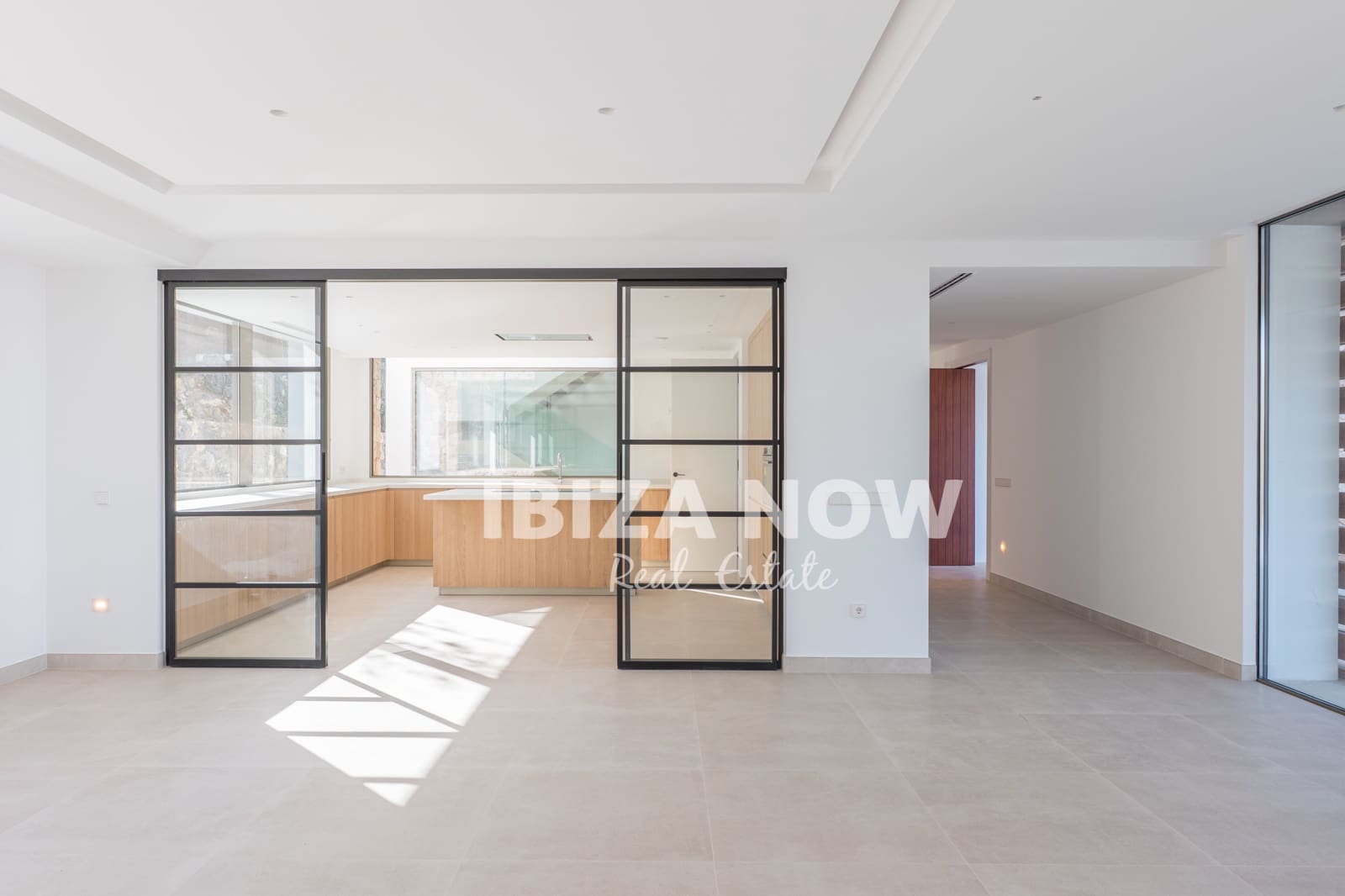 4 slaapkamer Villa te koop in Nuestra Senora de Jesus met zwembad garage - € 5.650.000 (Ref: 9996075)