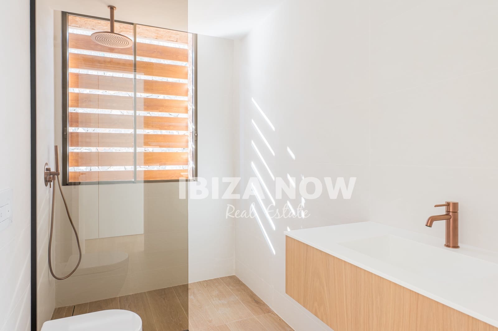4 slaapkamer Villa te koop in Nuestra Senora de Jesus met zwembad garage - € 5.650.000 (Ref: 9996075)