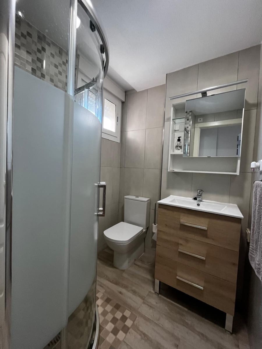 Piso de 2 habitaciones en La Manga del Mar Menor en venta con piscina garaje - 189.000 € (Ref: 10017526)