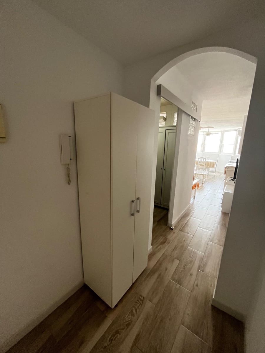 Piso de 2 habitaciones en La Manga del Mar Menor en venta con piscina garaje - 189.000 € (Ref: 10017526)