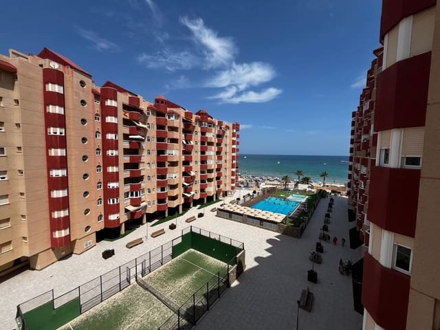 Piso de 2 habitaciones en La Manga del Mar Menor en venta con piscina garaje - 189.000 € (Ref: 10017526)
